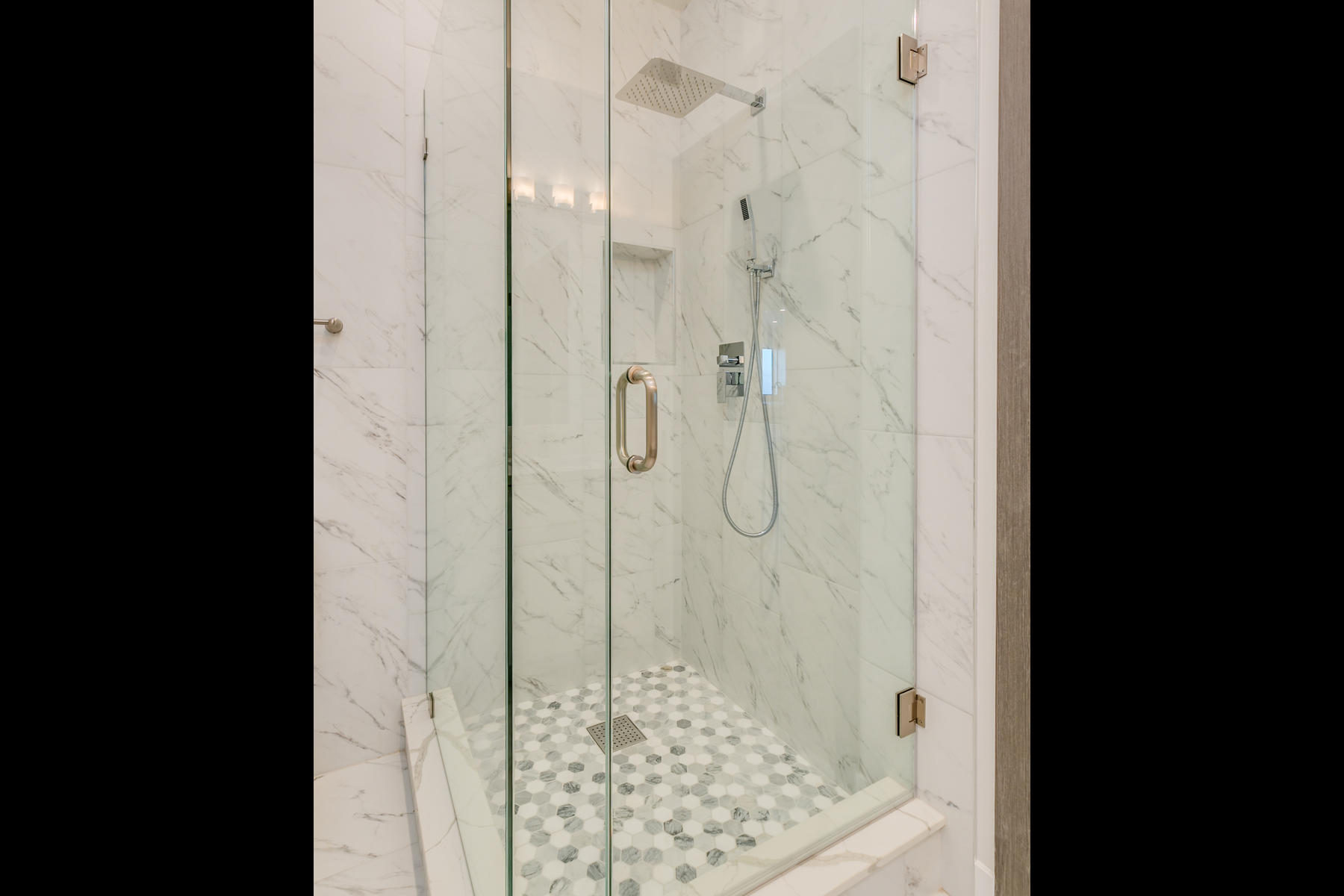 630 Skyline Road Ventura, CA 93003 - Photo 29 of 49 630 Skyline Road-030-002-Bathroom-MLS_Si