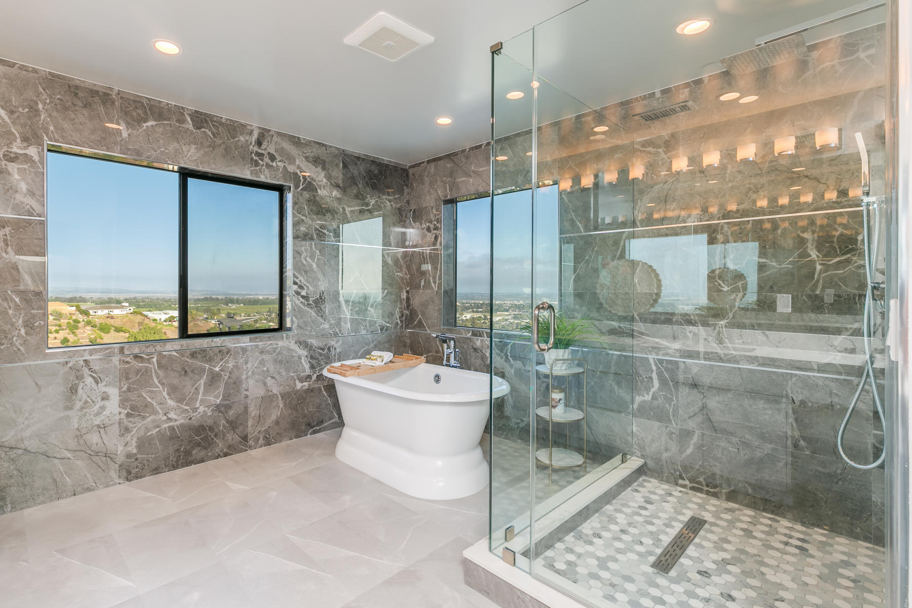 630 Skyline Road Ventura, CA 93003 - Photo 38 of 49 630 Skyline Road-039-039-Master Bath-MLS