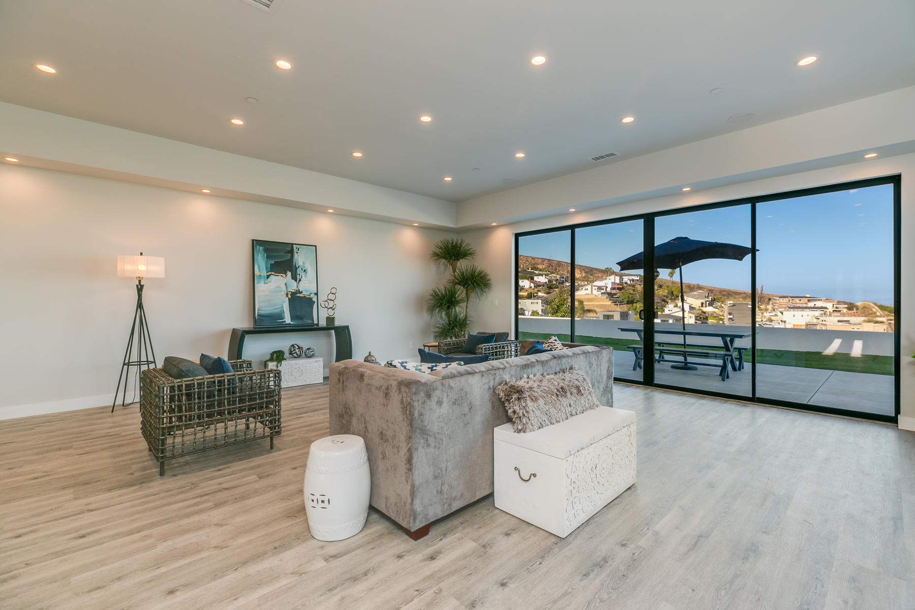 630 Skyline Road Ventura, CA 93003 - Photo 9 of 49 630 Skyline Road-010-011-Living Room-MLS