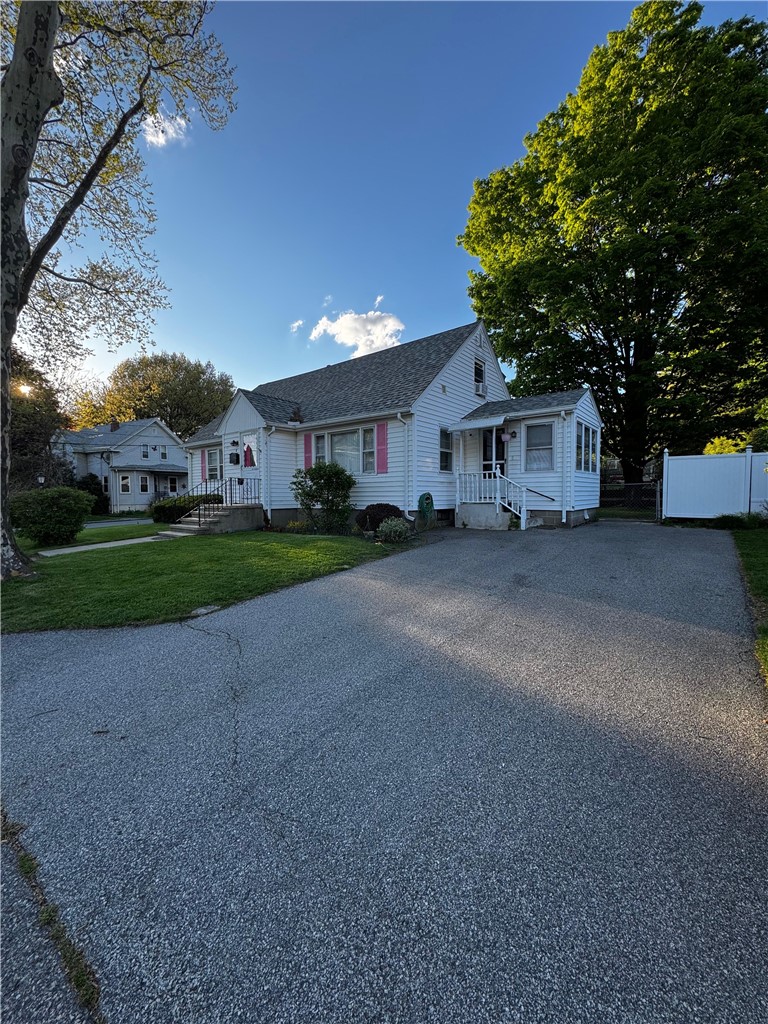 4 Dunbar Street Providence, RI 02909 - Photo 5 of 32