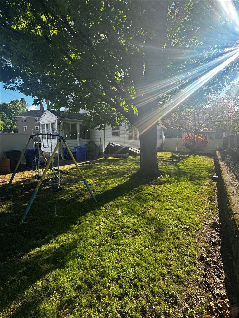 4 Dunbar Street Providence, RI 02909 - Photo 9 of 32