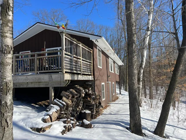 $299,900 | 2152 East Round Lake Lane, Luck, WI 54853