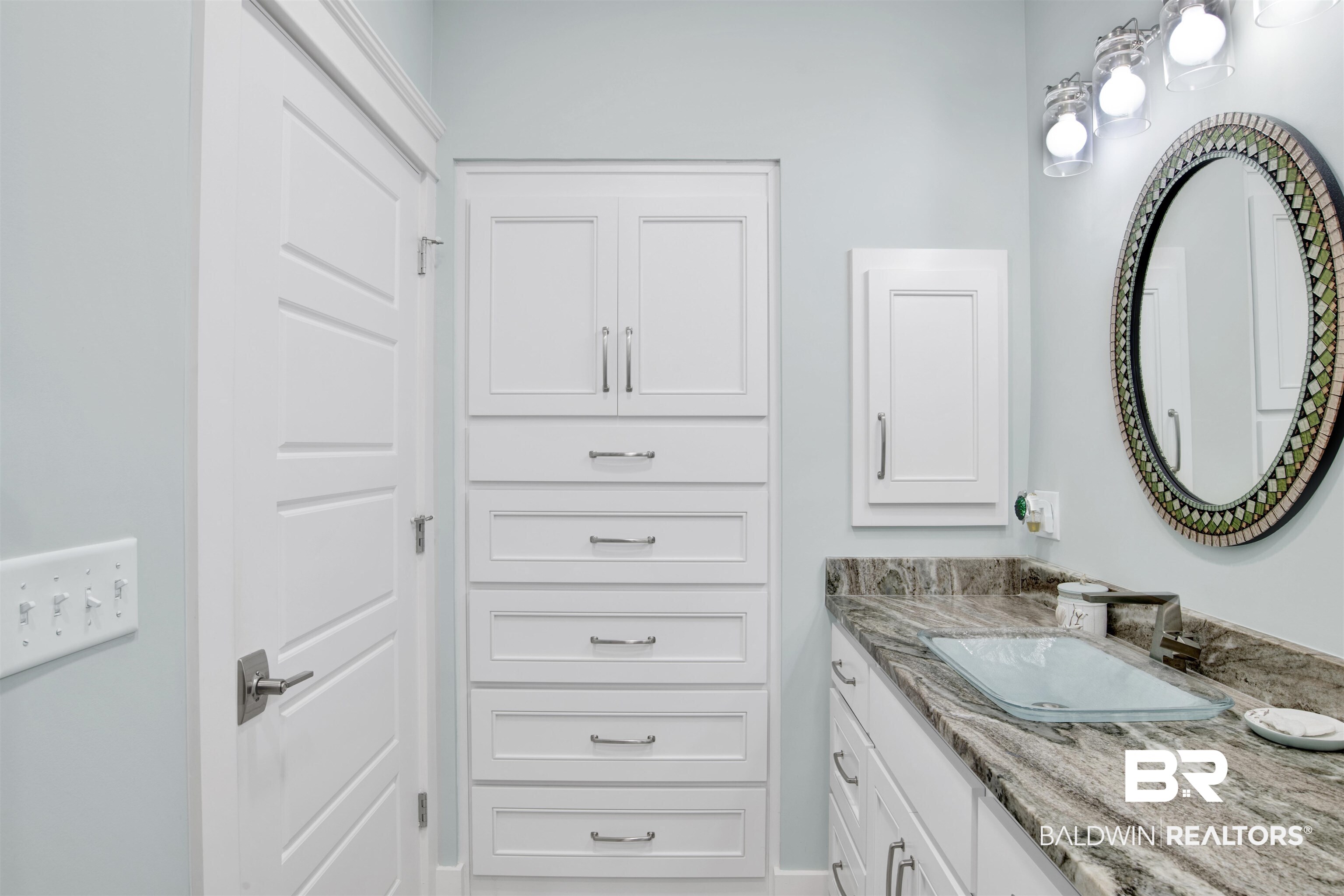 12048 Raptor Court Elberta, AL 36530 - Photo 35 of 50 Primary Bath Built-ins