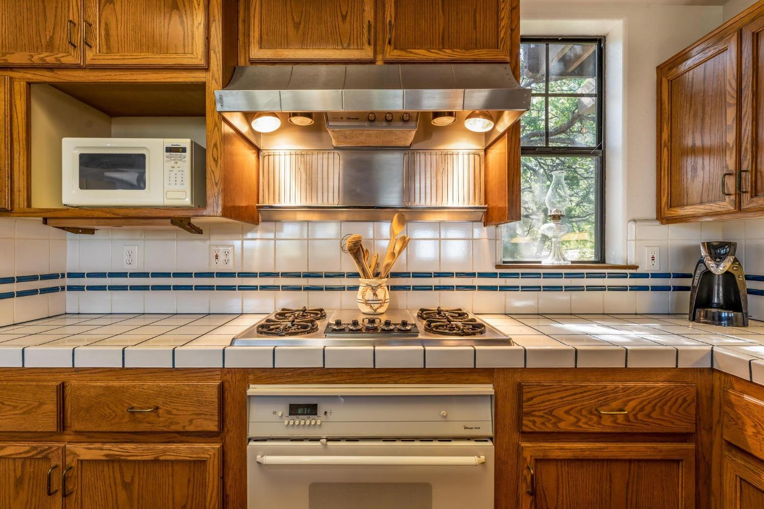 43599 Wells Road West Coarsegold, CA 93614 - Photo 13 of 43 Gallery Image 13