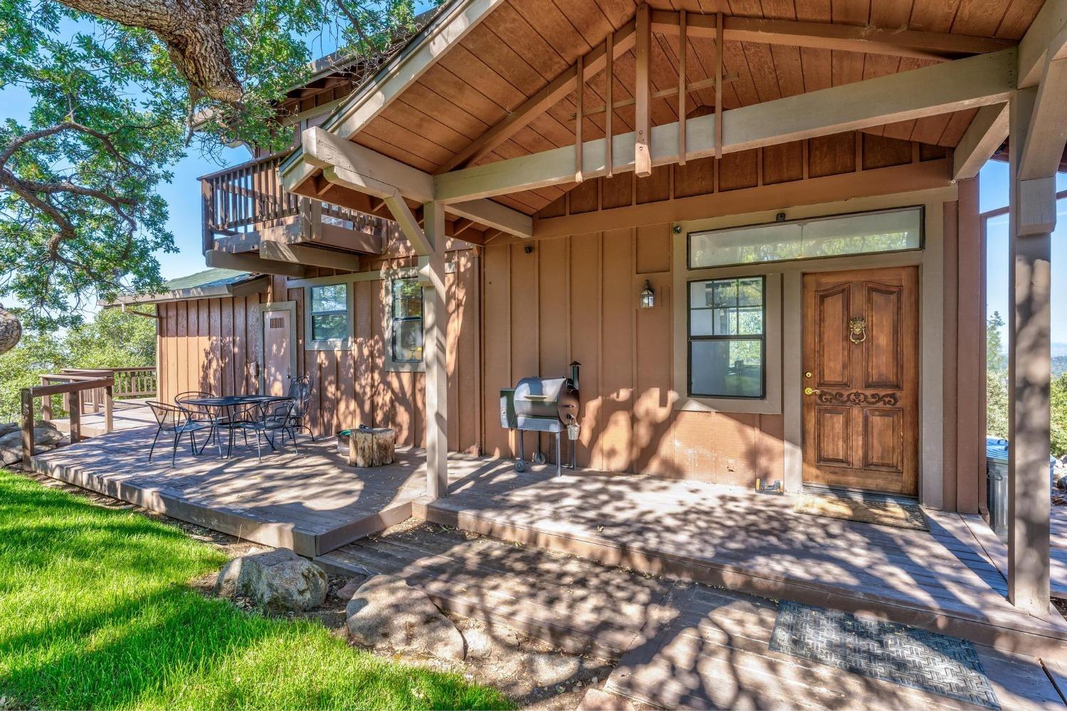 43599 Wells Road West Coarsegold, CA 93614 - Photo 2 of 43 Gallery Image 2