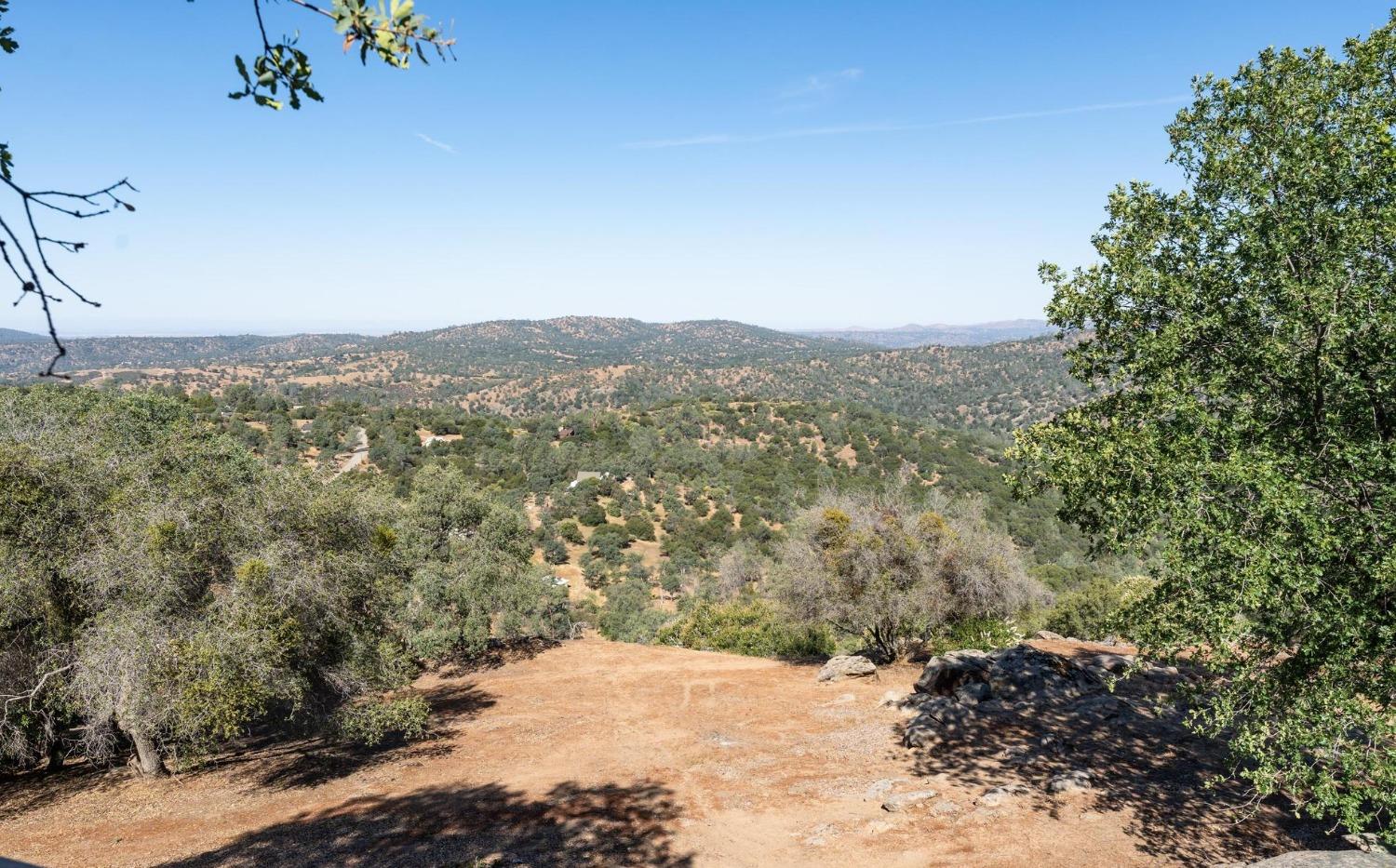 43599 Wells Road West Coarsegold, CA 93614 - Photo 3 of 43 Gallery Image 3