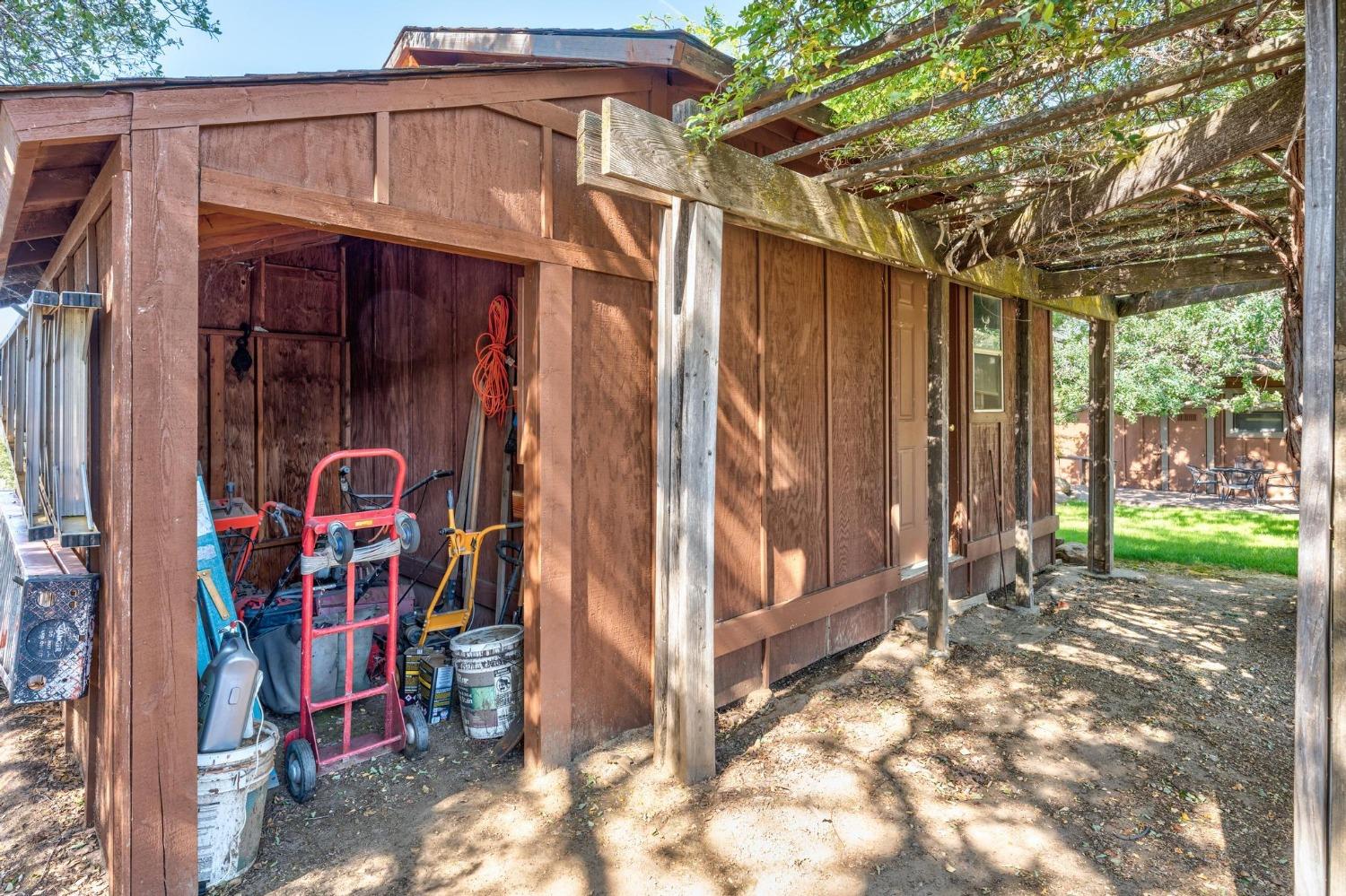 43599 Wells Road West Coarsegold, CA 93614 - Photo 35 of 43 Gallery Image 35