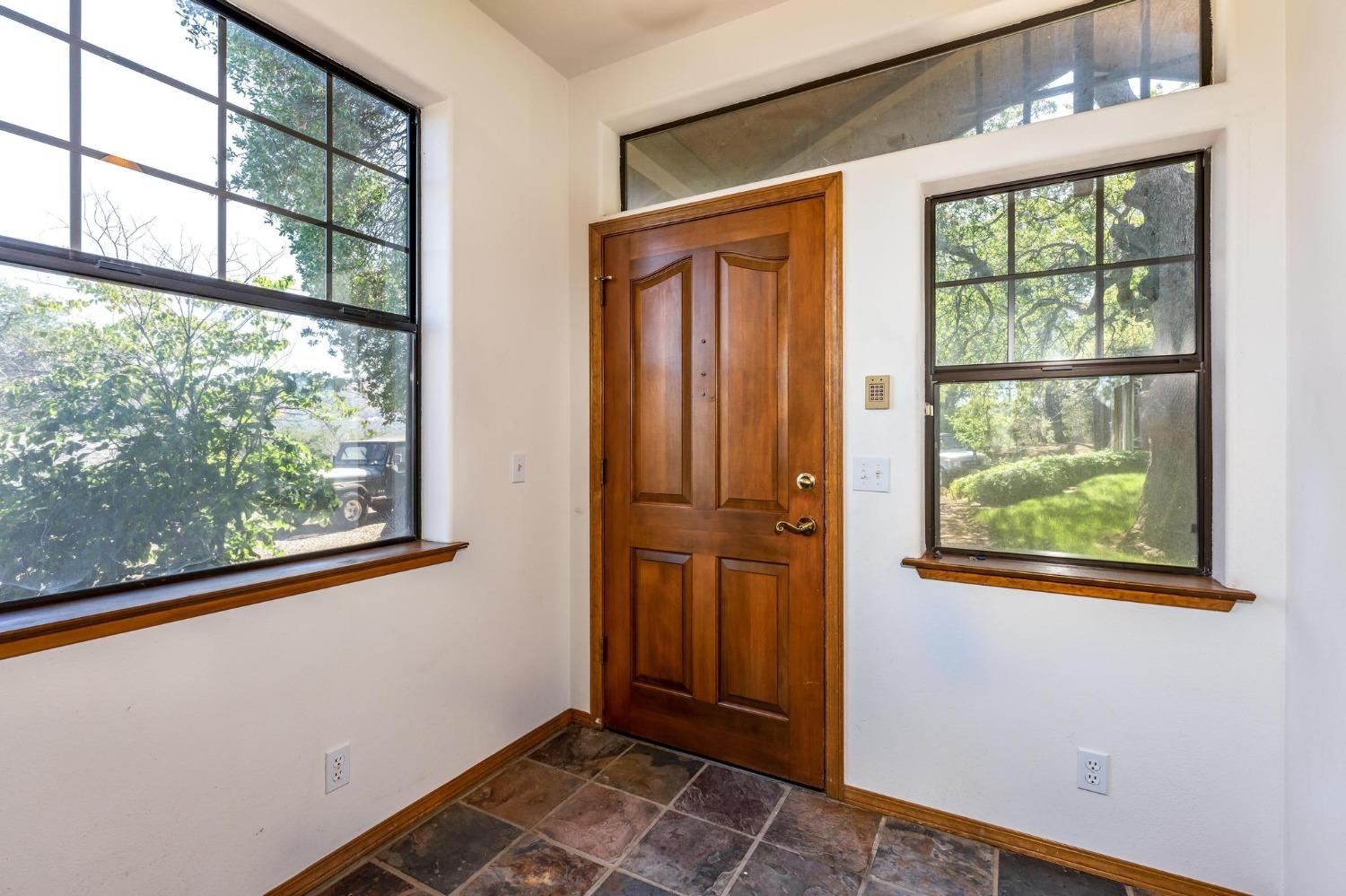 43599 Wells Road West Coarsegold, CA 93614 - Photo 5 of 43 Gallery Image 5