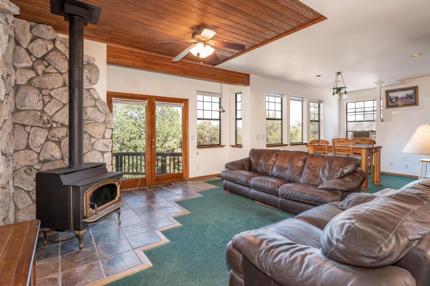 43599 Wells Road West Coarsegold, CA 93614 - Photo 9 of 43 Gallery Image 9