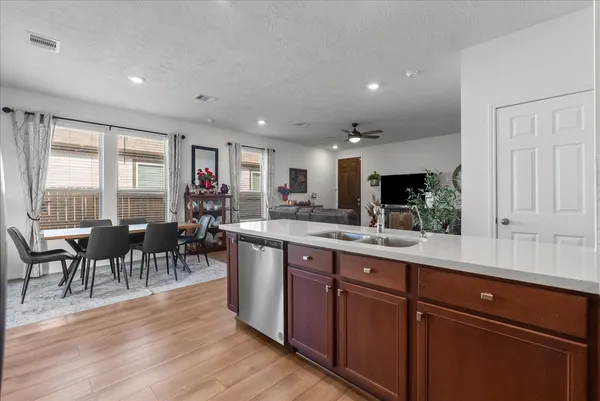 $289,000 | 712 Allana Lane, Alvin, TX 77511
