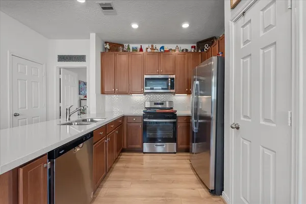 $289,000 | 712 Allana Lane, Alvin, TX 77511