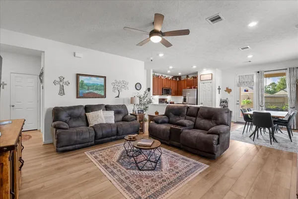 $289,000 | 712 Allana Lane, Alvin, TX 77511