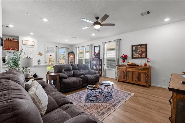 $289,000 | 712 Allana Lane, Alvin, TX 77511