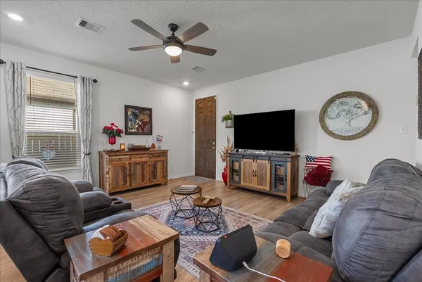 $289,000 | 712 Allana Lane, Alvin, TX 77511