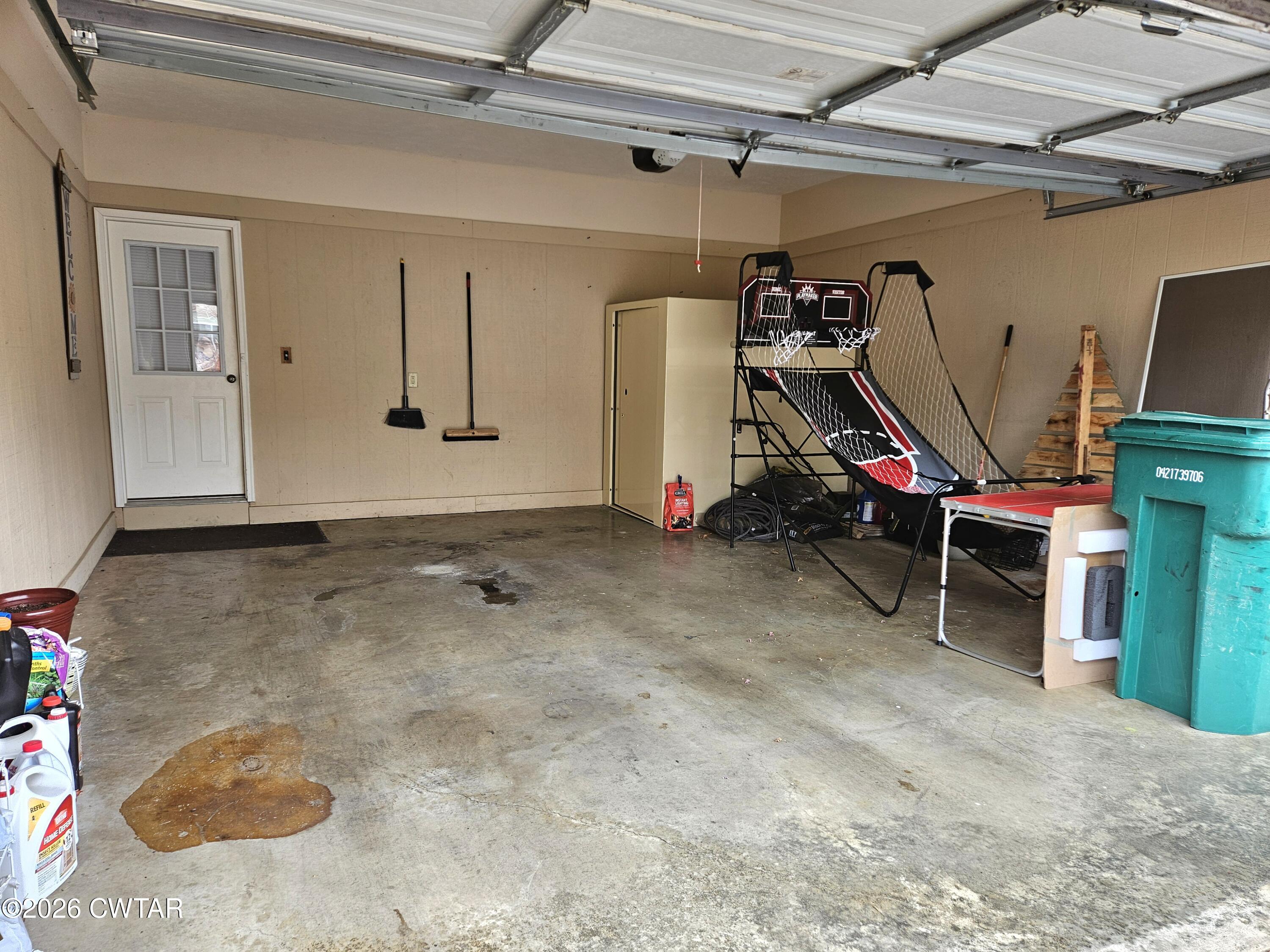 129 Quail Ridge Jackson, TN 38305 - Photo 31 of 35 a view of a room with gym equipment