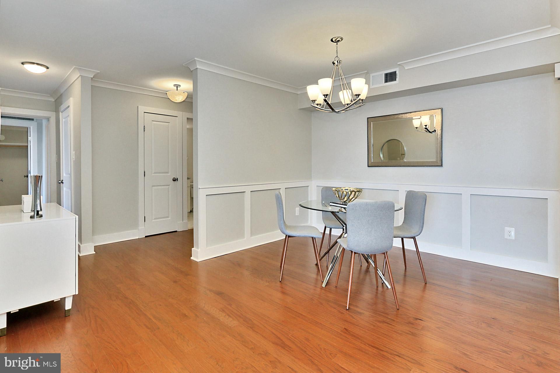 1101 South Arlington Ridge Road, Unit 309 Arlington, VA 22202 - Photo 7 of 47 Dining area