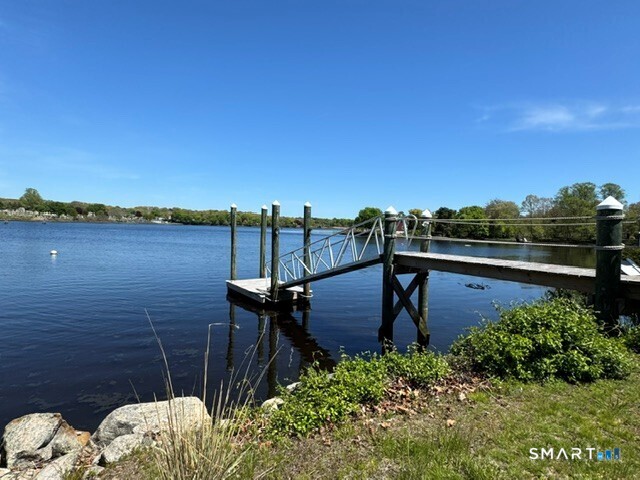 174 River Road Stonington, CT 06379 - Photo 3 of 40