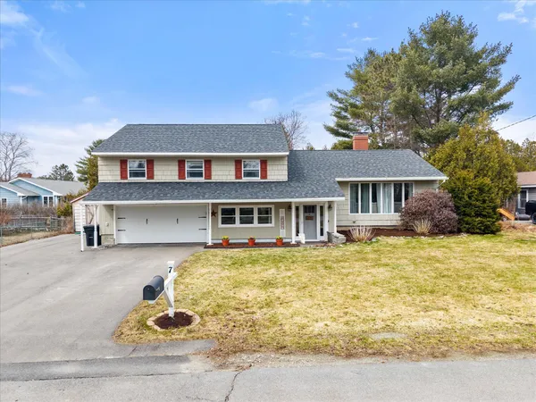$429,900 | 7 Williams Street, Hampden, ME 04444