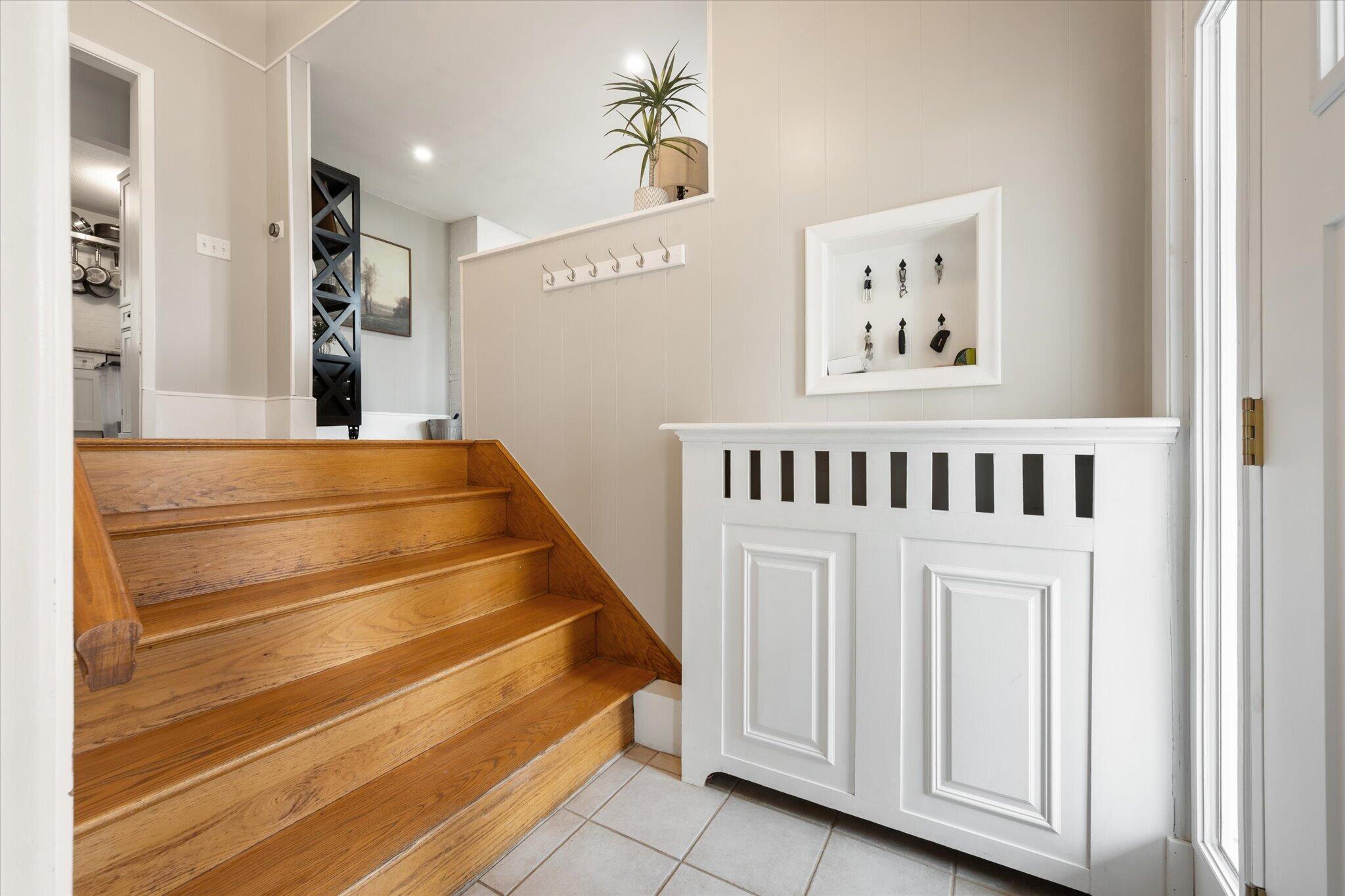 7 Williams Street Hampden, ME 04444 - Photo 4 of 64 04-Split Entry