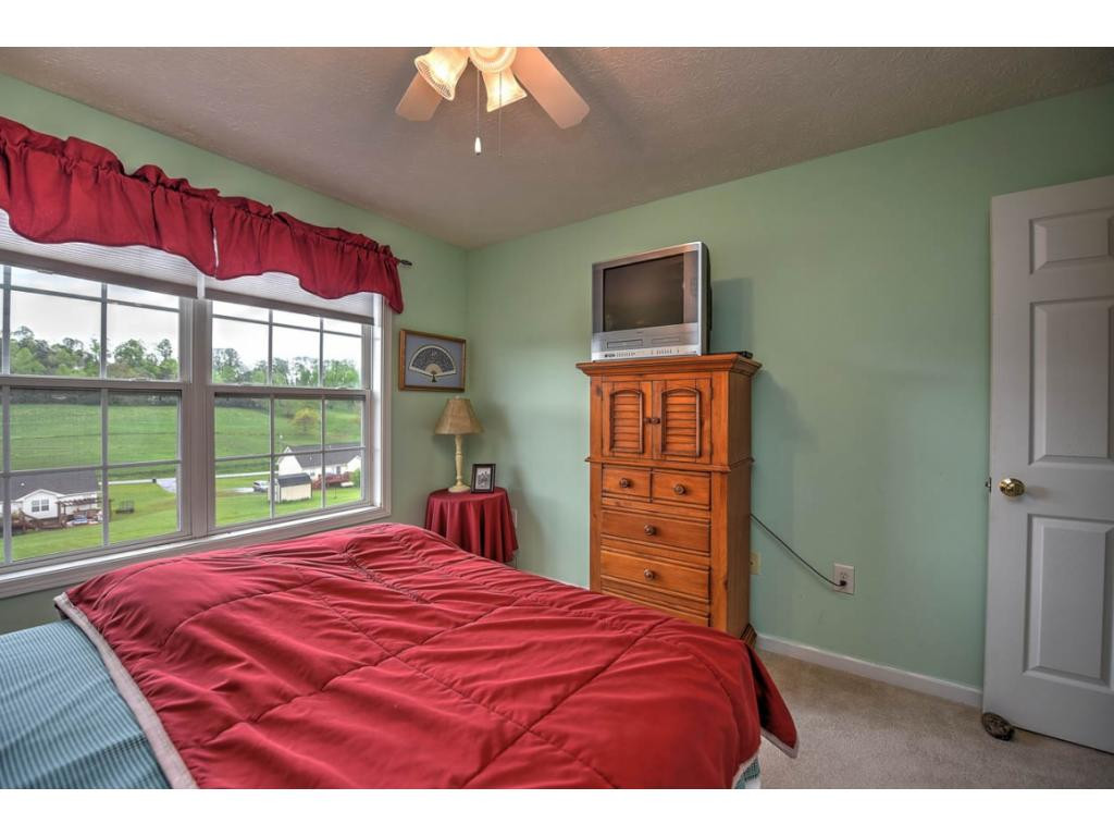 169 Tipton Road Jonesborough, TN 37659 - Photo 17 of 35 Photo 17