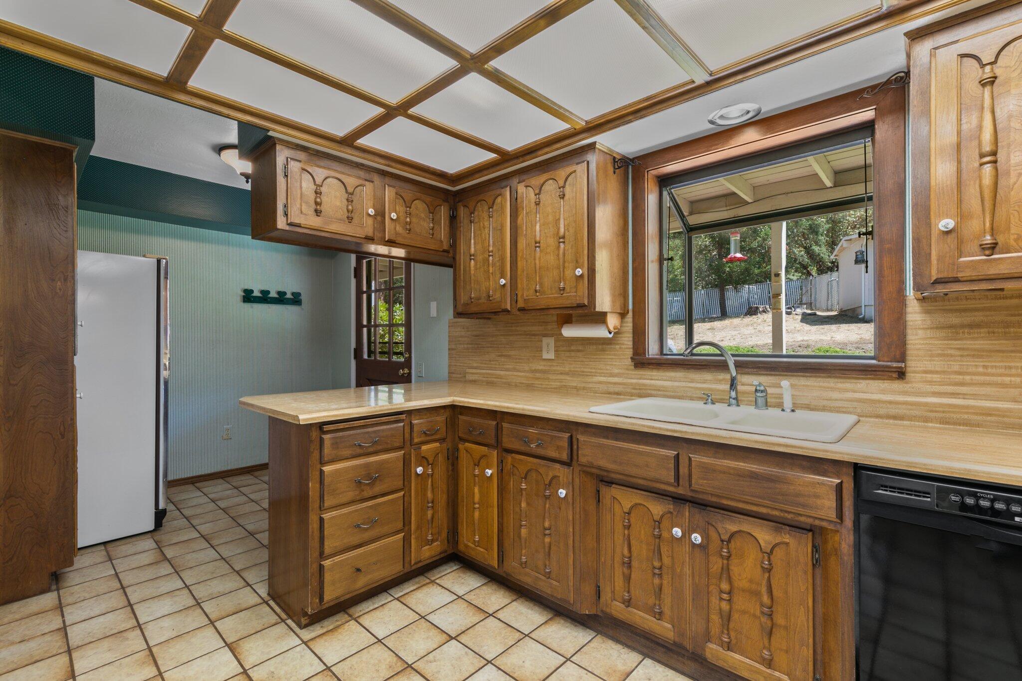 946 Wards Creek Road Rogue River, OR 97537 - Photo 9 of 56 38-web-or-mls-IMGM9352