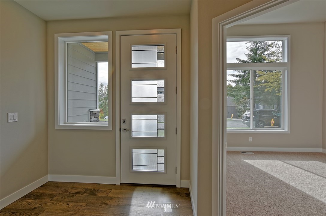 929 South 49th Street Renton, WA 98055 - Photo 3 of 20