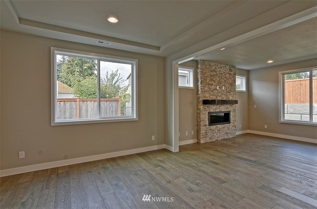 929 South 49th Street Renton, WA 98055 - Photo 7 of 20