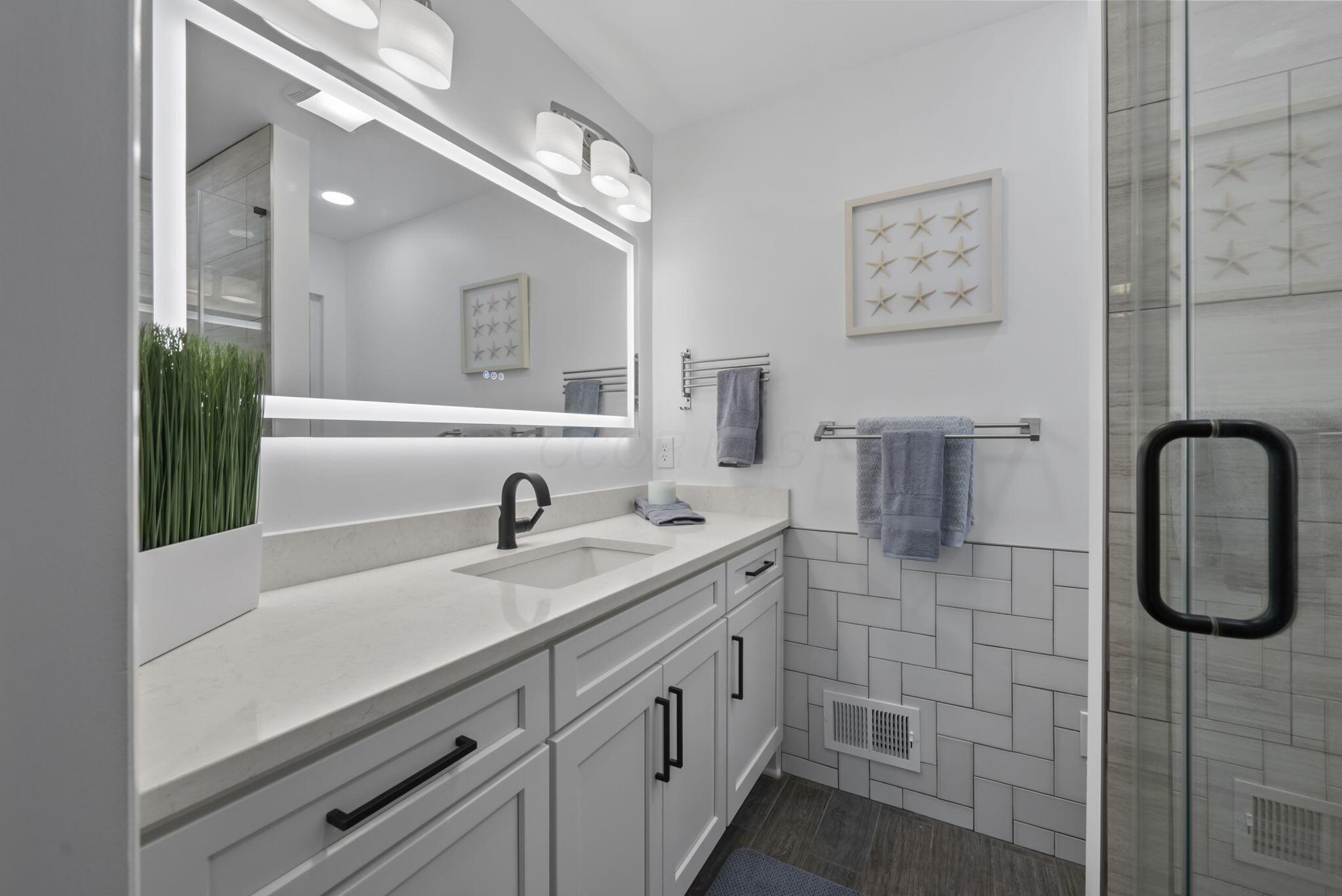 3170 Brandon Road Upper Arlington, OH 43221 - Photo 67 of 104 Ensuite Bath