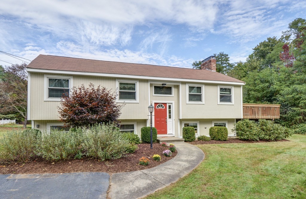 27 Richards Road Southborough, MA 01772 - Photo 1 of 14 Gallery Image 1