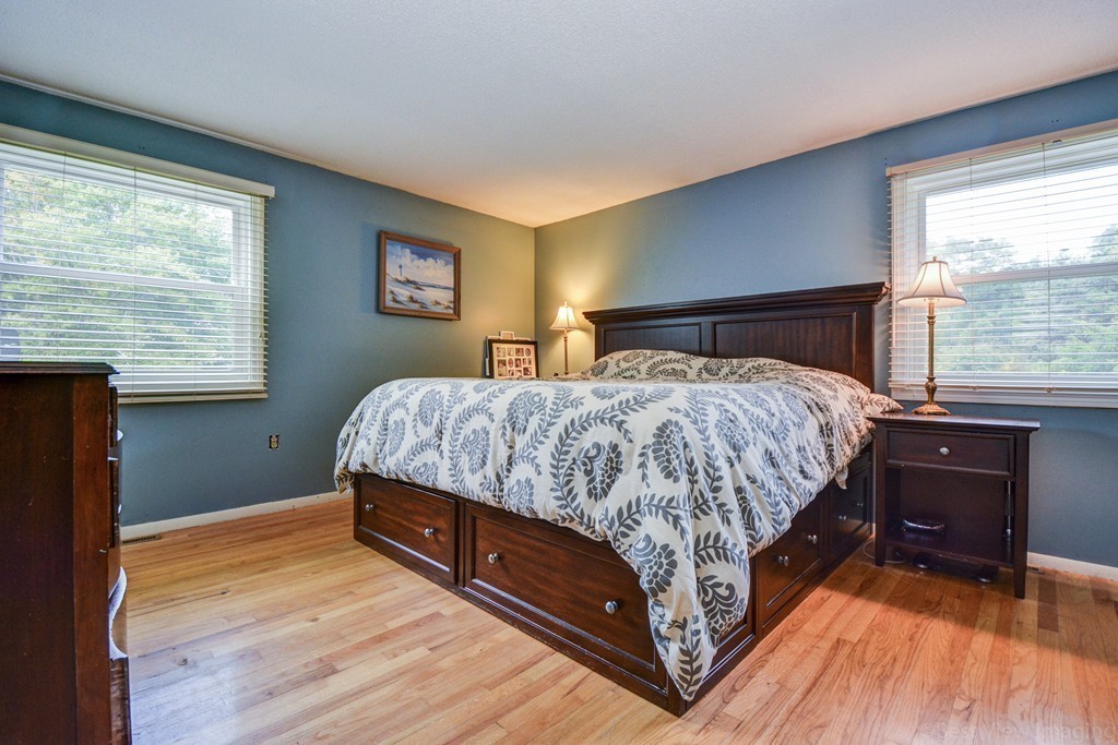 27 Richards Road Southborough, MA 01772 - Photo 5 of 14 Gallery Image 5