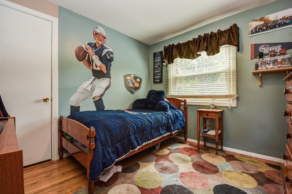 27 Richards Road Southborough, MA 01772 - Photo 6 of 14 Gallery Image 6