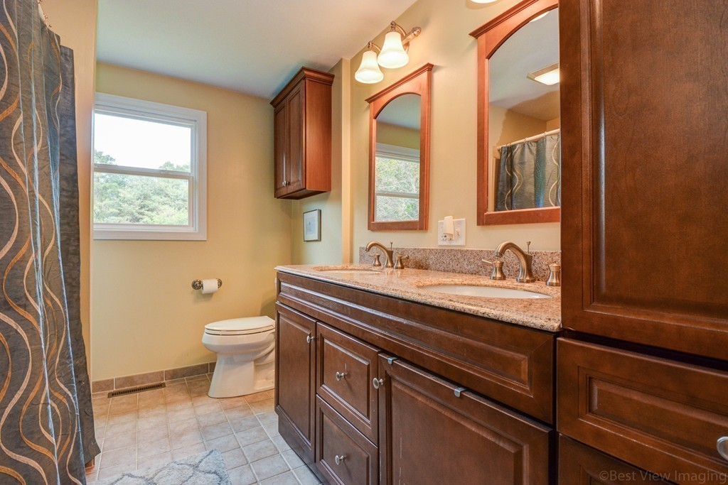 27 Richards Road Southborough, MA 01772 - Photo 8 of 14 Gallery Image 8