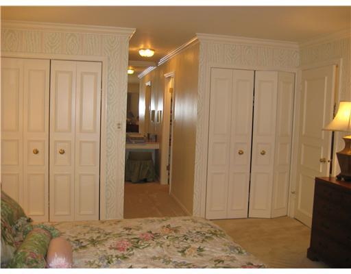 300 Fox Chapel Road, Unit 209 Pittsburgh, PA 15238 - Photo 12 of 15 Bedroom.