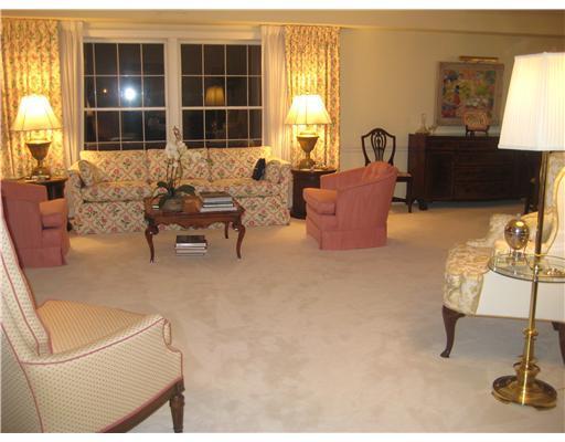 300 Fox Chapel Road, Unit 209 Pittsburgh, PA 15238 - Photo 3 of 15 Living Room.