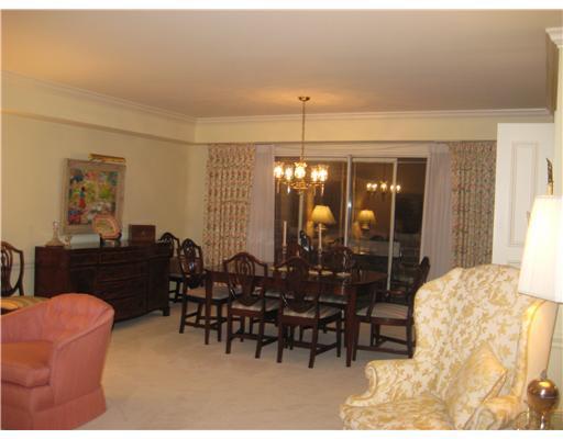 300 Fox Chapel Road, Unit 209 Pittsburgh, PA 15238 - Photo 5 of 15 Dining Room.