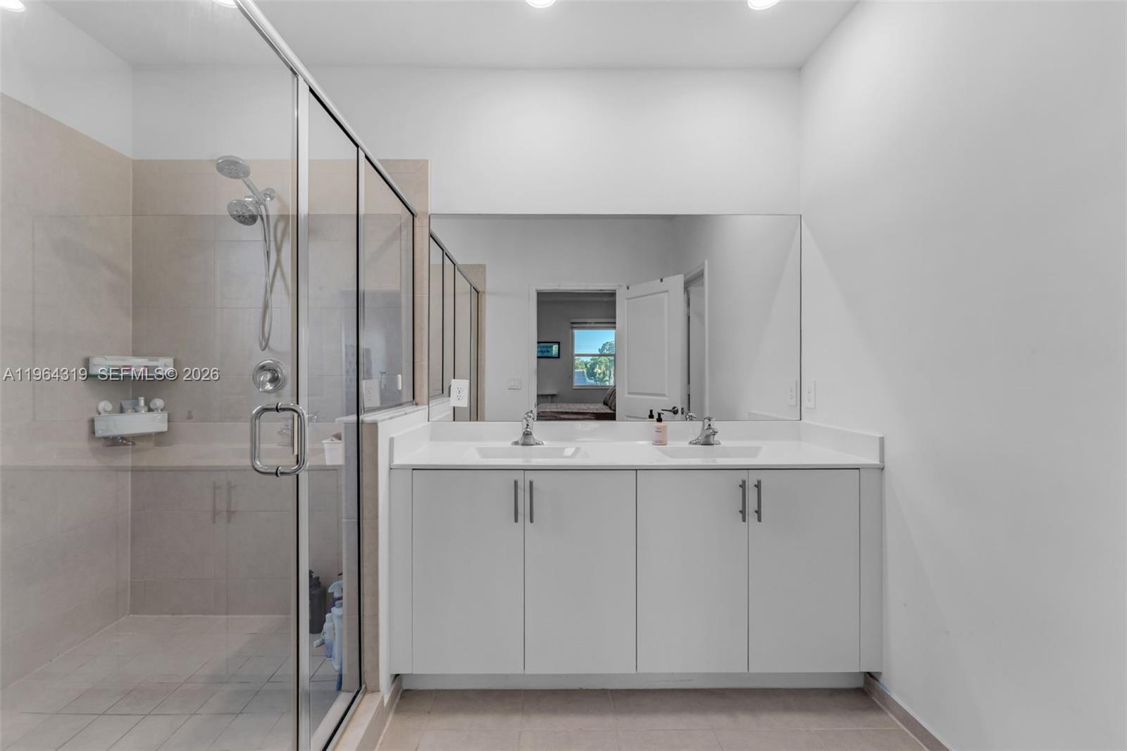 13611 Southwest 184th Terrace Miami, FL 33177 - Photo 16 of 43