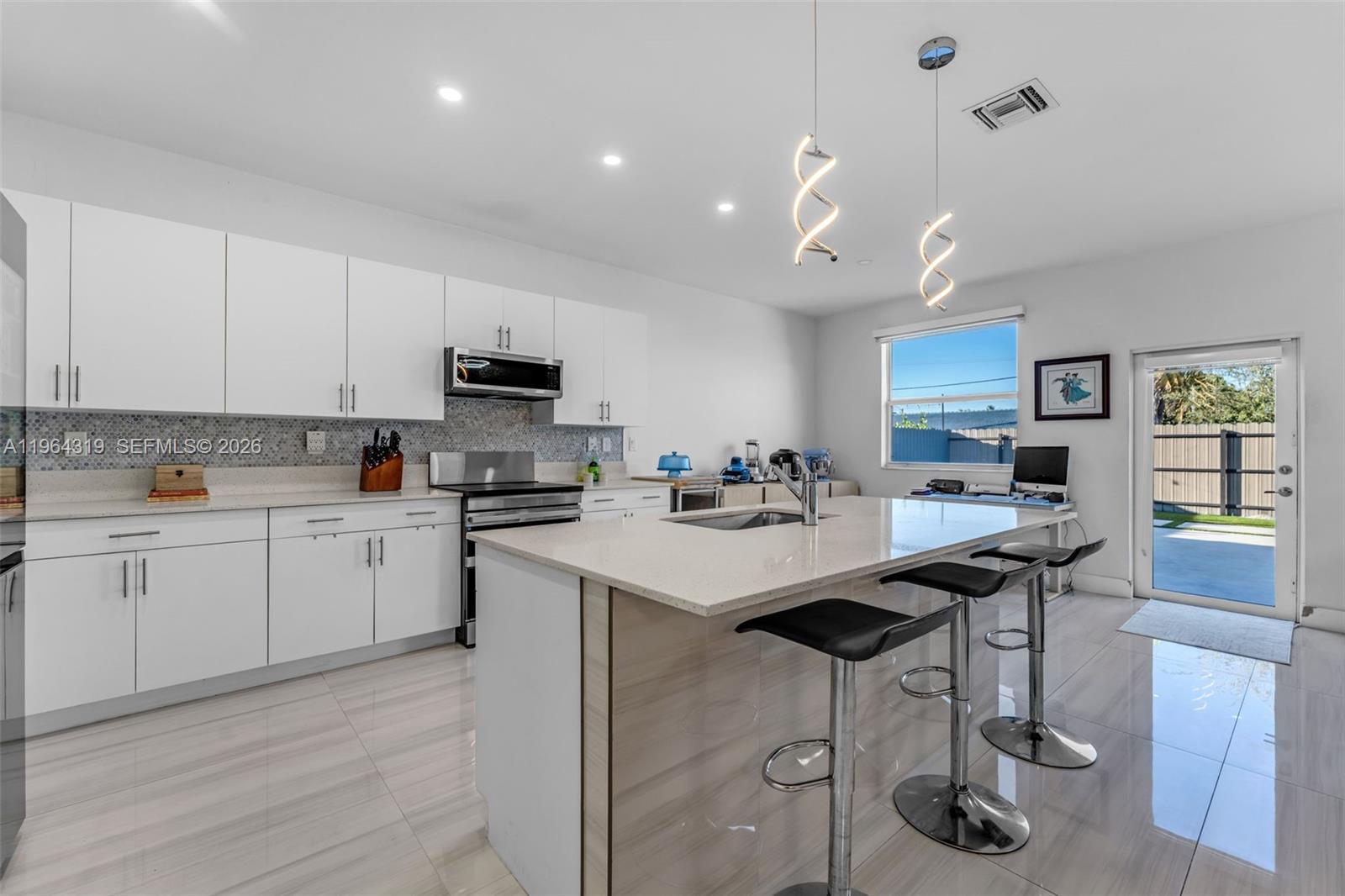 13611 Southwest 184th Terrace Miami, FL 33177 - Photo 7 of 43