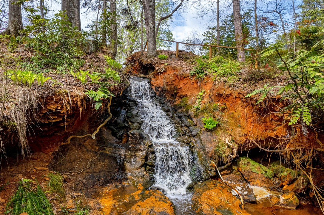 200 Freedom Trail Walhalla, SC 29691 - Photo 3 of 48