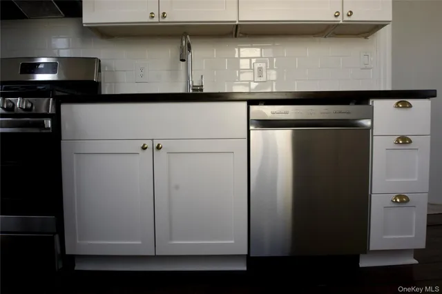 $3,500 | 55 Vernon Avenue, Unit 2, Rockville Centre, NY 11570