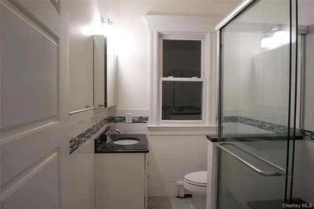 $3,500 | 55 Vernon Avenue, Unit 2, Rockville Centre, NY 11570