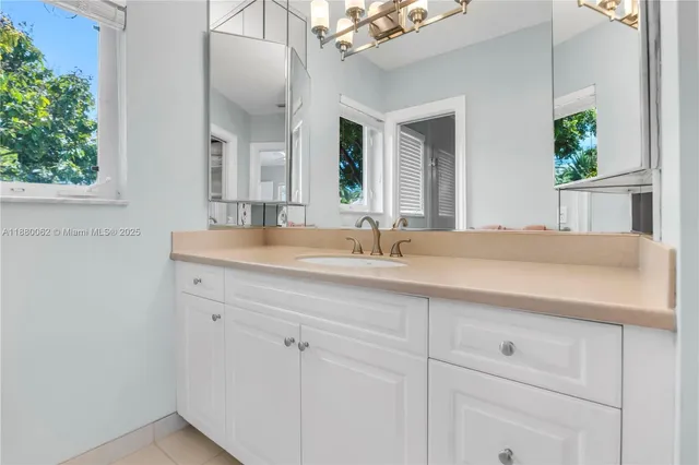 $7,900 | 3921 Northeast 31st Avenue, Lighthouse Point, FL 33064