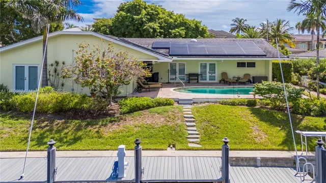 $7,900 | 3921 Northeast 31st Avenue, Lighthouse Point, FL 33064