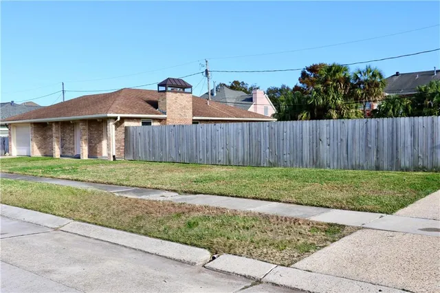 $1,700 | 3521 Charles Court, Chalmette, LA 70043