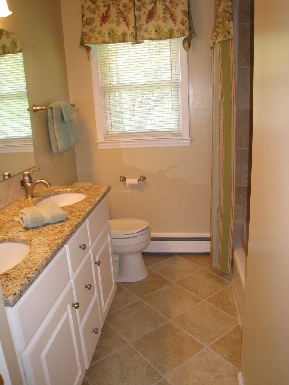 5834 Brahma Road Roanoke, VA 24018 - Photo 12 of 27 Bath