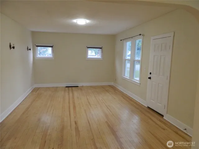 $305,000 | 226 West 2nd Street, Tonasket, WA 98855