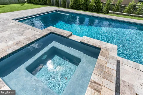 $2,795,000 | 11000 Luxmanor Road, North Bethesda, MD 20852