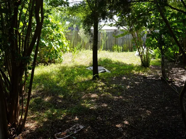 $49,000 | 304 East Brazos Street, Groesbeck, TX 76642