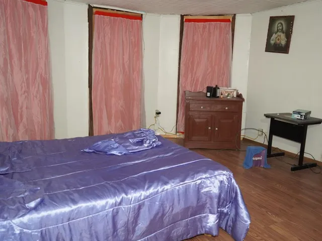 $49,000 | 304 East Brazos Street, Groesbeck, TX 76642