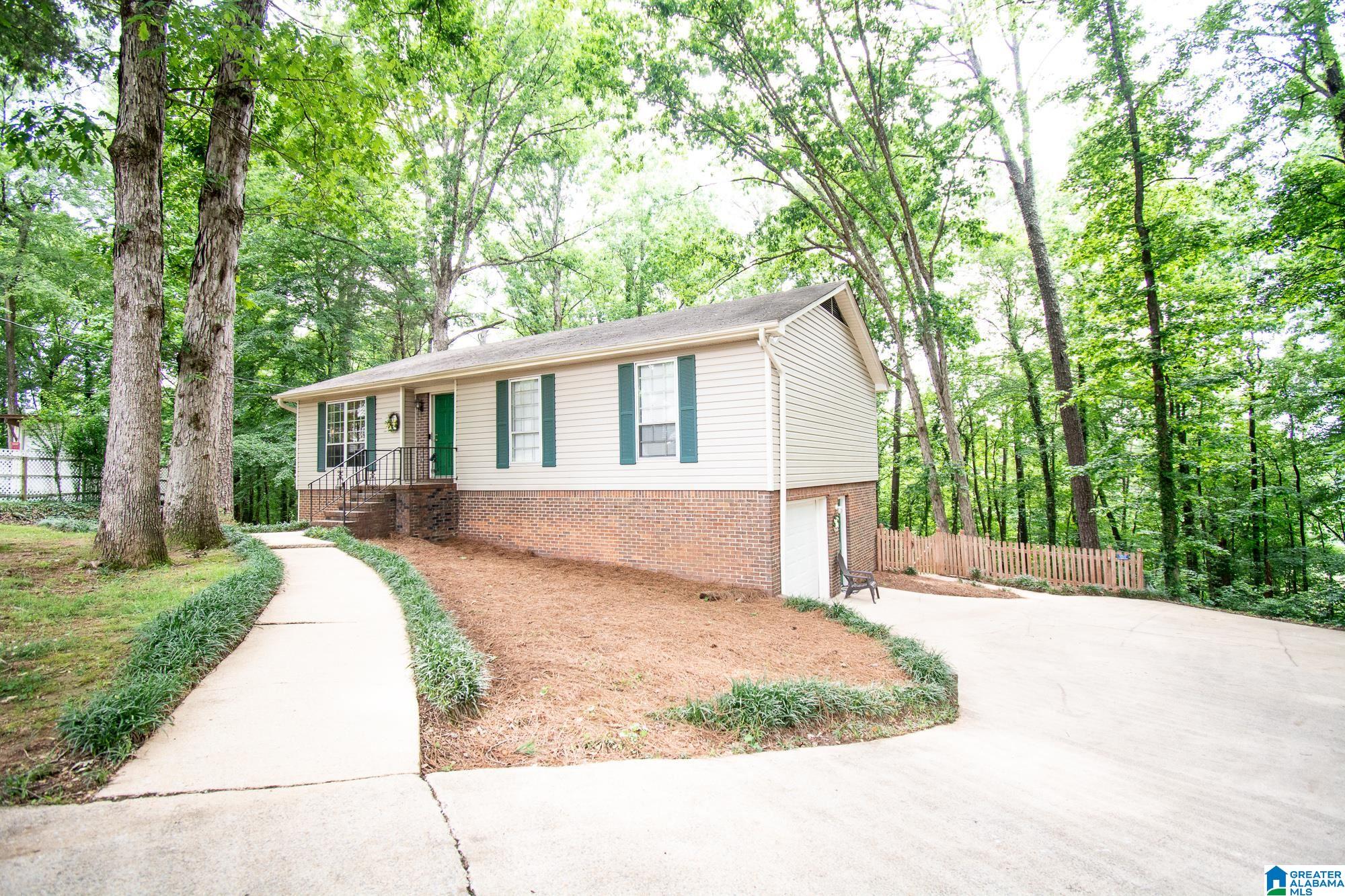 136 Hickory Street Alabaster, AL 35114 - Photo 3 of 36