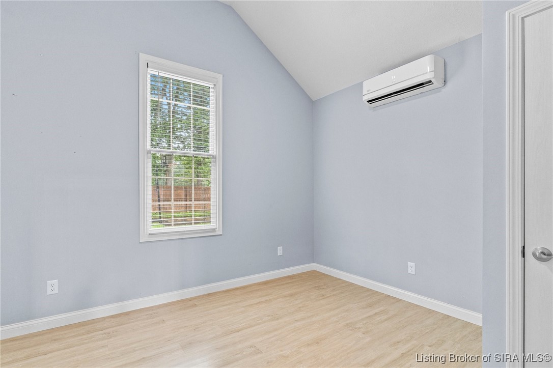 2459 Woods Edge Drive Madison, IN 47250 - Photo 11 of 37